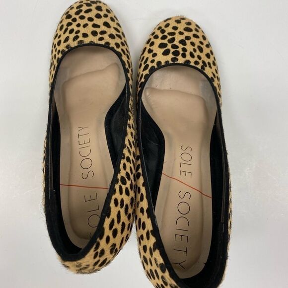 SOLE Society Giselle cheetah stacked‎ heel pumps - Picture 3 of 6